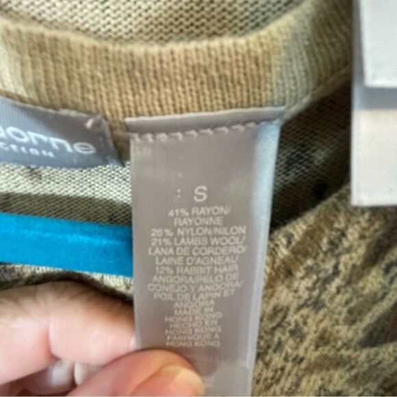 Liz Claiborne Collection Petite Lion Print L/S Faux Neck Button Down
Sweater - Picture 6 of 8